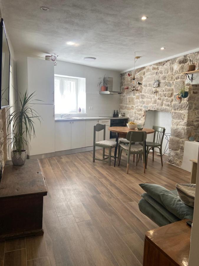Apartman Oleandar Kastela Ngoại thất bức ảnh