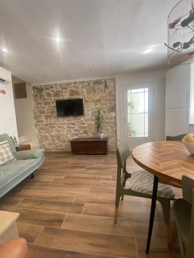 Apartman Oleandar Kastela Ngoại thất bức ảnh